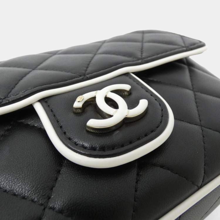 مملوكة مسبقًا Chanel Chain Clutch