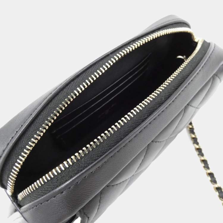 مملوكة مسبقًا Chanel Chain Clutch