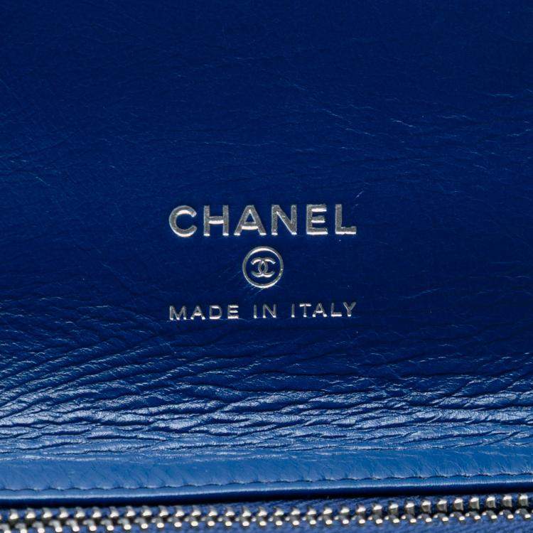 Pre Owned Chanel Blue White Small Bicolor Aged Calfskin 31 Clutch