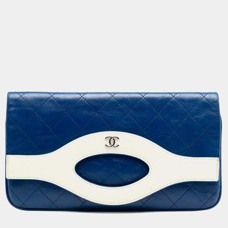 Pre Owned Chanel Blue White Small Bicolor Aged Calfskin 31 Clutch
