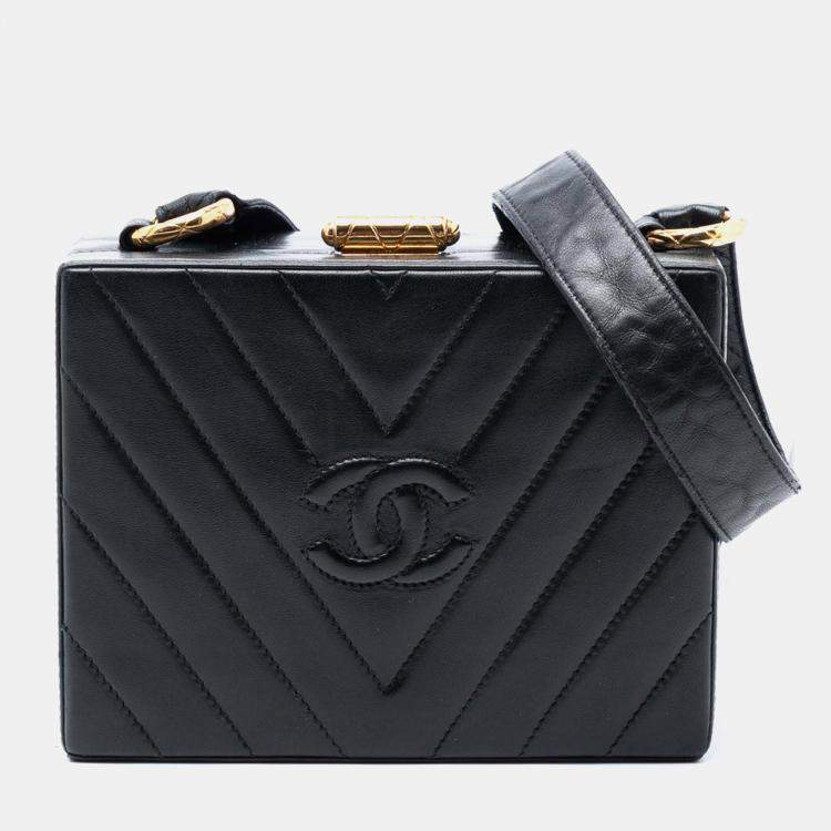 Pre Owned Chanel Black CC Quilted Chevron Lambskin Box Crossbody