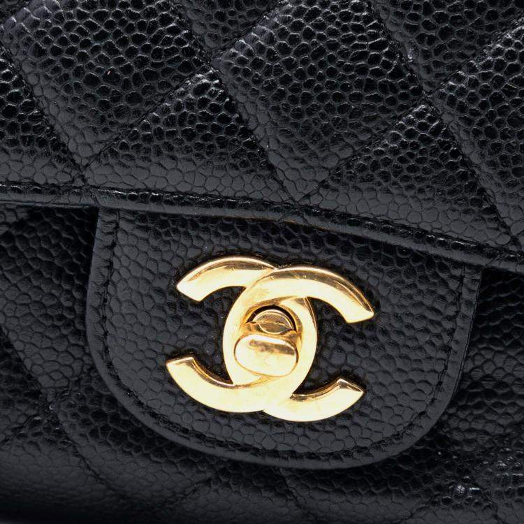 مملوكة مسبقًا Chanel Black Medium Classic Caviar Double Flap