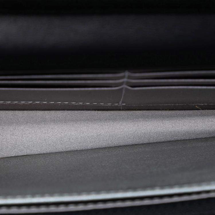 Pre Owned محفظة شانيل كاميليا على سلسلة جلد الحمل بنقش شعار CC اسود