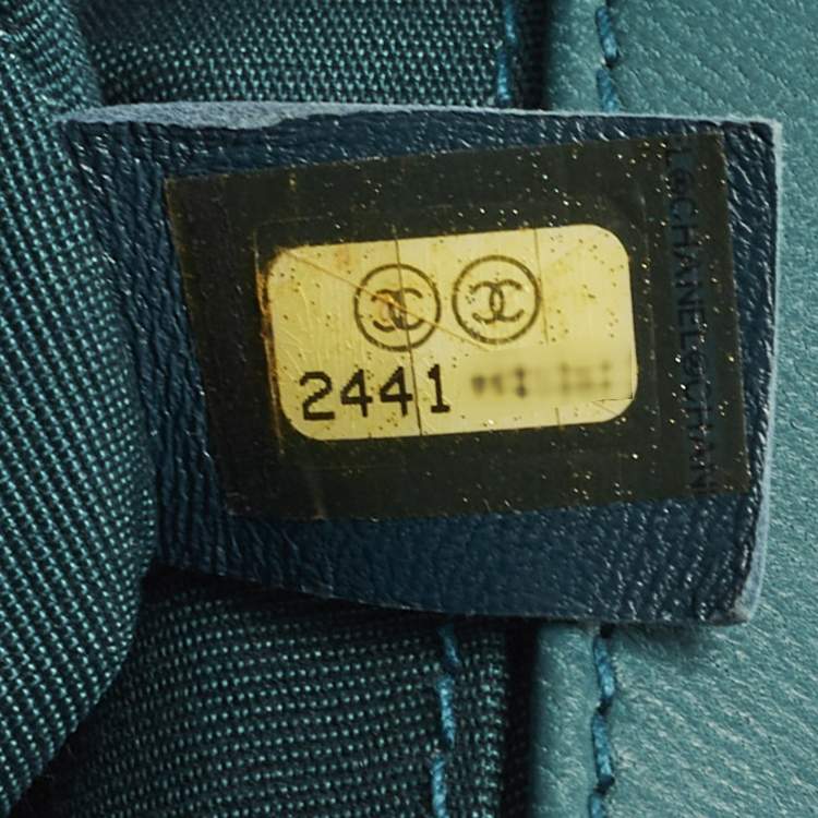 Pre Owned Chanel Paris-Cosmopolite Boy Flap Medium Green Chevron Velvet Bag