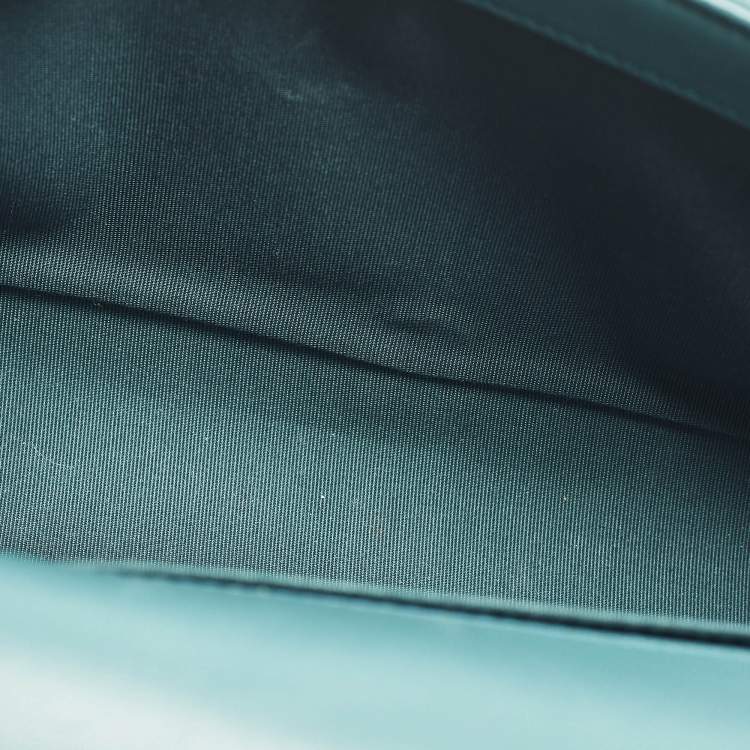 Pre Owned Chanel Paris-Cosmopolite Boy Flap Medium Green Chevron Velvet Bag