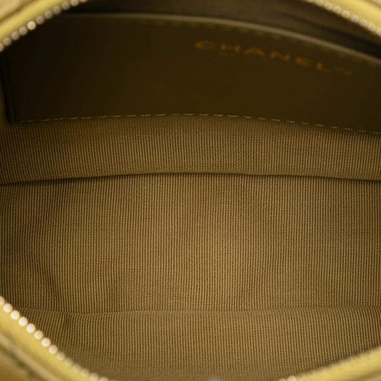 Pre Owned Chanel Green Paris Dakar Quilted Lambskin Mixed Chain Hobo