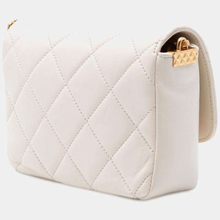 Pre Owned Chanel White Small Quilted Lambskin CC Coin Flap