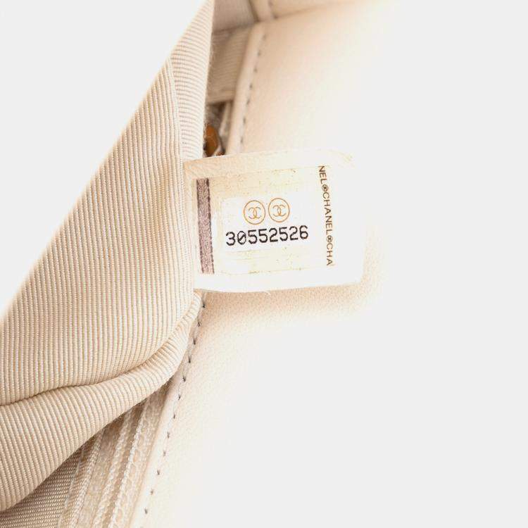 Pre Owned Chanel White Small Quilted Lambskin CC Coin Flap