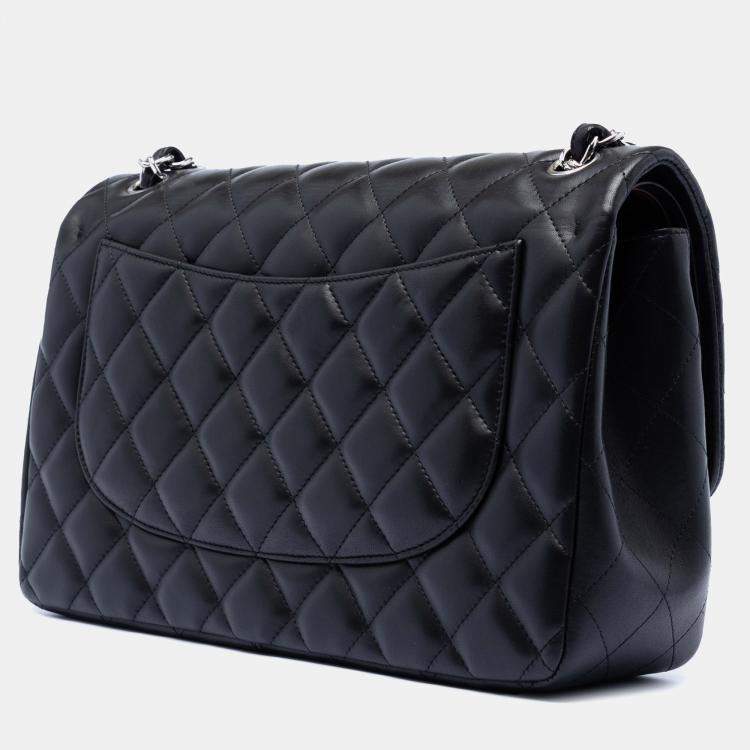 Pre Owned Chanel Black Jumbo Classic Lambskin Double Flap