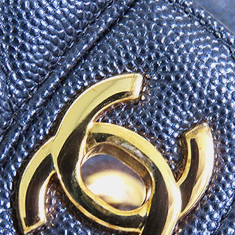 مملوكة مسبقًا Chanel Blue Medium Classic Caviar Double Flap