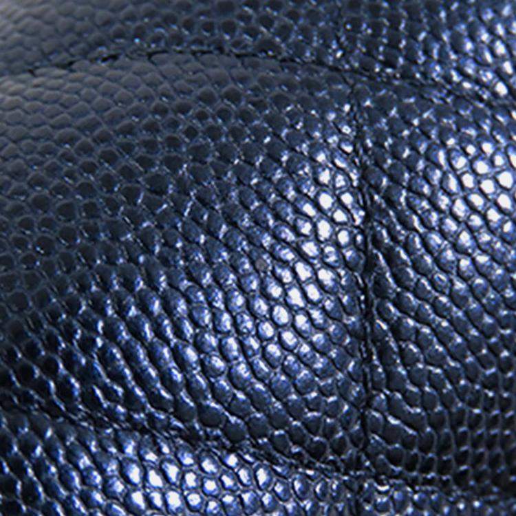 مملوكة مسبقًا Chanel Blue Medium Classic Caviar Double Flap