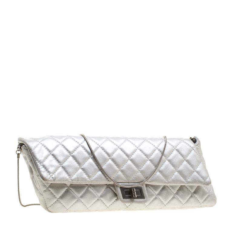 Pre Owned Chanel Silver Quilted Leather Reissue Chain Cluth