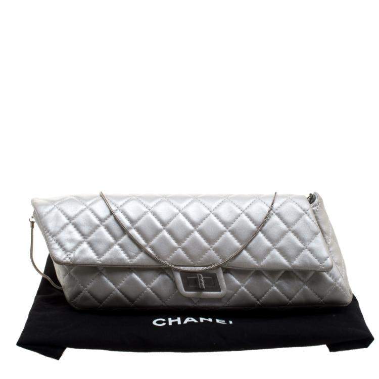 Pre Owned Chanel Silver Quilted Leather Reissue Chain Cluth