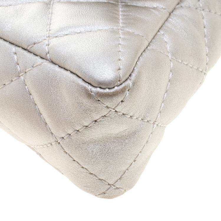 Pre Owned Chanel Silver Quilted Leather Reissue Chain Cluth