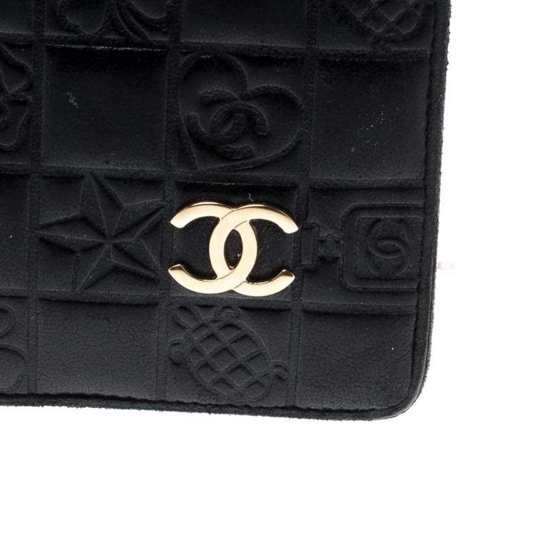 Pre Owned Chanel Black Quilted Charm Icon Leather CC Bifold Wallet