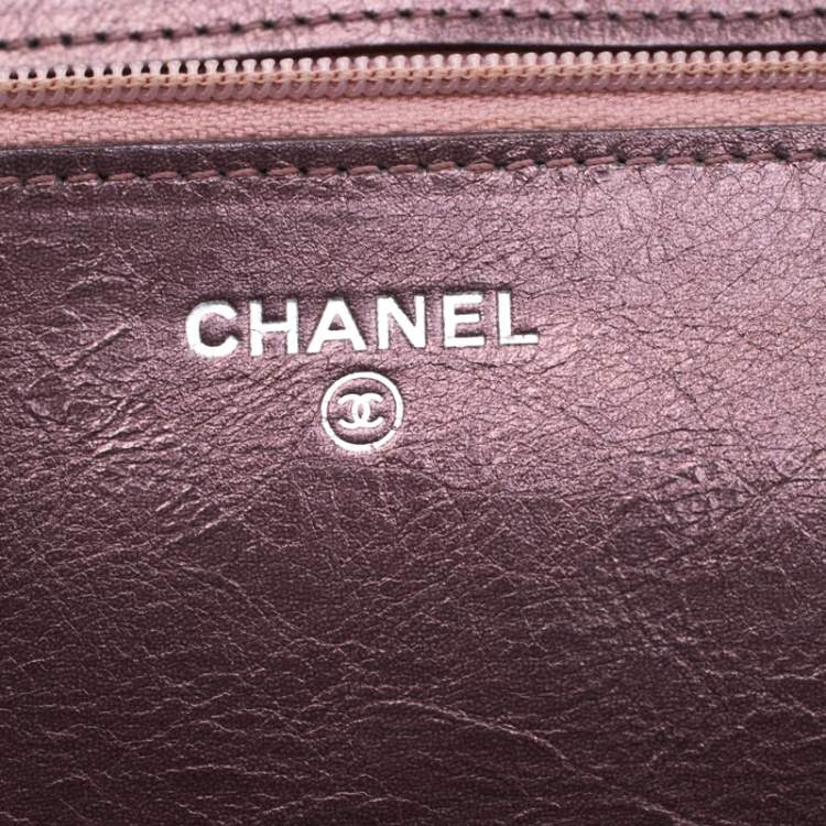 Pre Owned Chanel Metallic Pink Quilted Leather Reissue WOC Clutch Bag