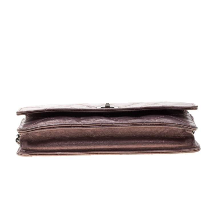 Pre Owned Chanel Metallic Pink Quilted Leather Reissue WOC Clutch Bag