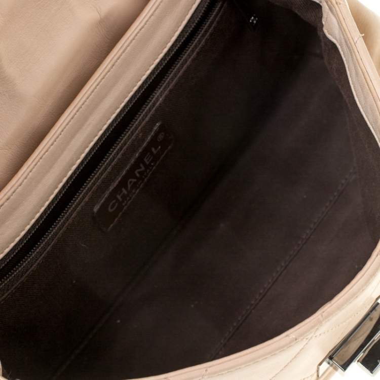 Pre Owned Chanel Beige/Black Quilted Leather Reissue Shoulder Bag