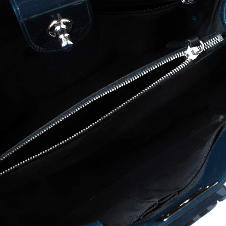 Pre Owned Chanel Navy Blue Quilted Leather Large Boy Shopper Tote
