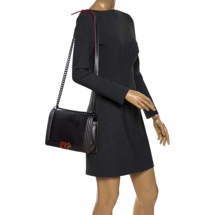 Chanel Shoulder Bag Boy Red Leather ref.1023759 - Joli Closet