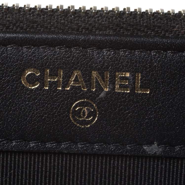 Pre Owned Chanel Black/Gold Croc Embossed Leather Graffiti Reissue WOC