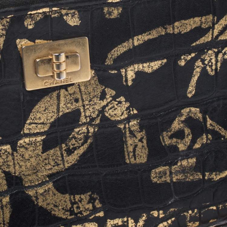 Pre Owned Chanel Black/Gold Croc Embossed Leather Graffiti Reissue WOC