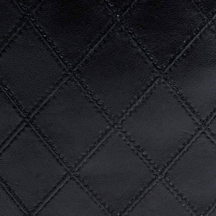 Pre Owned Chanel Black Quilted Leather Vintage Bifold Wallet