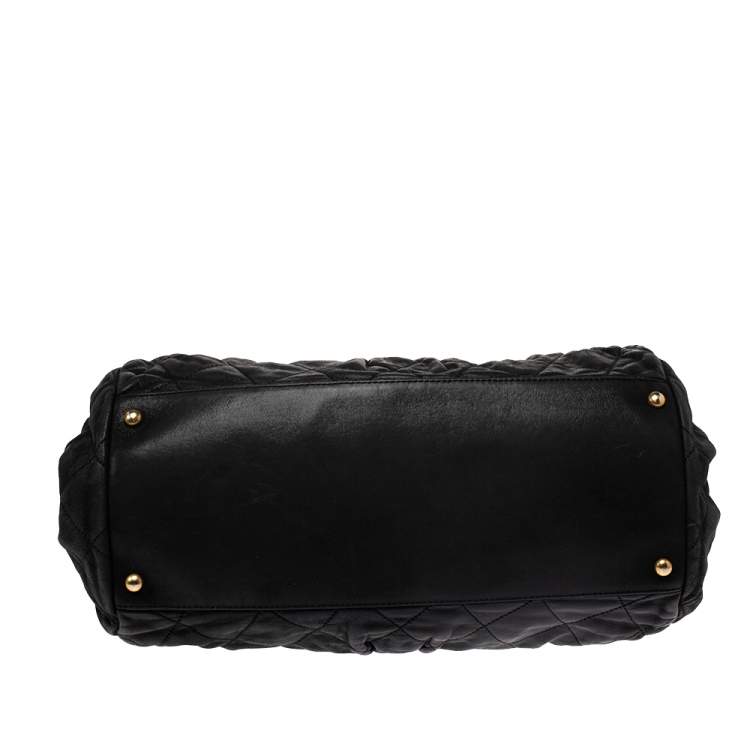 Pre Owned Chanel Black Quilted Iridescent Leather Chic Quilt Bag