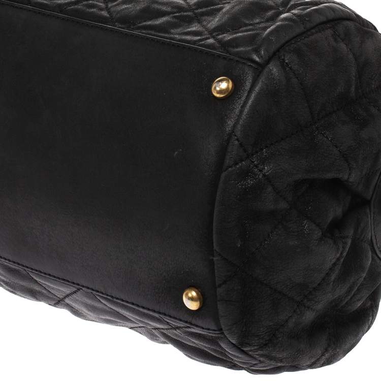 Pre Owned Chanel Black Quilted Iridescent Leather Chic Quilt Bag