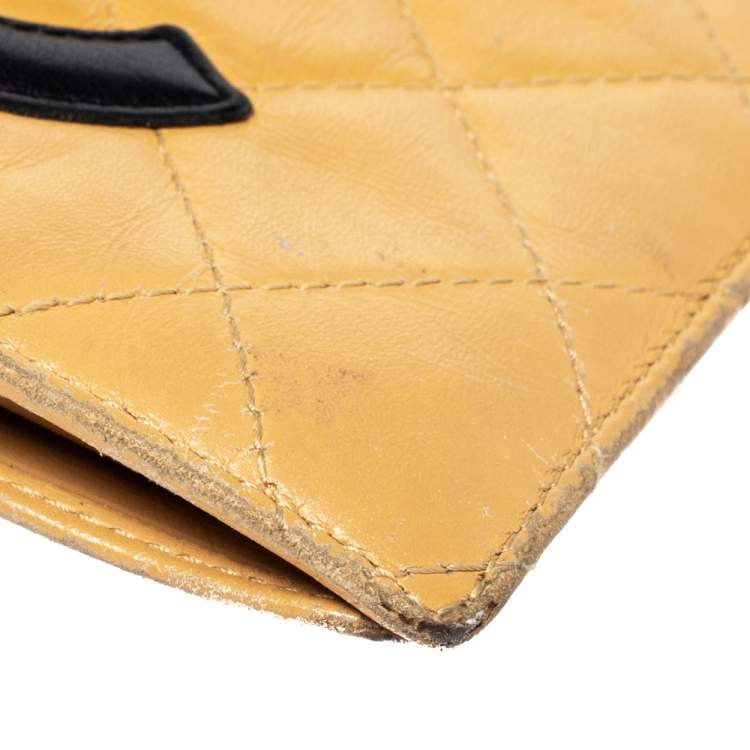 مملوكة مسبقًا Chanel Cream Leather Cambon Ligne Bifold Wallet