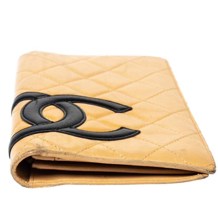 مملوكة مسبقًا Chanel Cream Leather Cambon Ligne Bifold Wallet