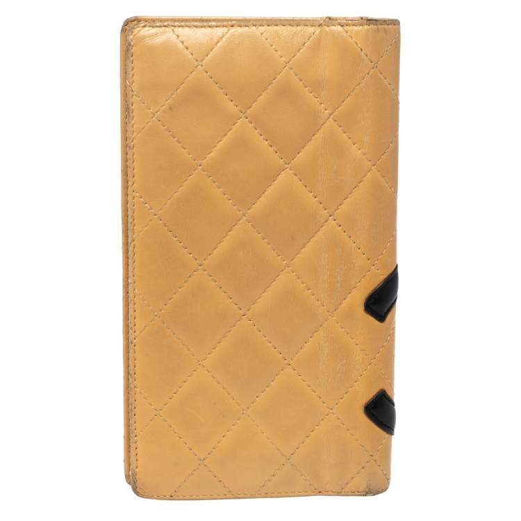 مملوكة مسبقًا Chanel Cream Leather Cambon Ligne Bifold Wallet