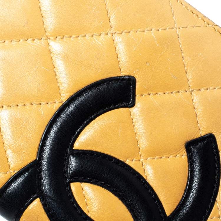 مملوكة مسبقًا Chanel Cream Leather Cambon Ligne Bifold Wallet