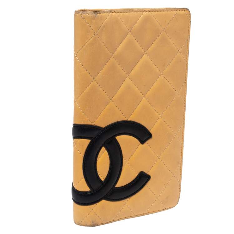 مملوكة مسبقًا Chanel Cream Leather Cambon Ligne Bifold Wallet