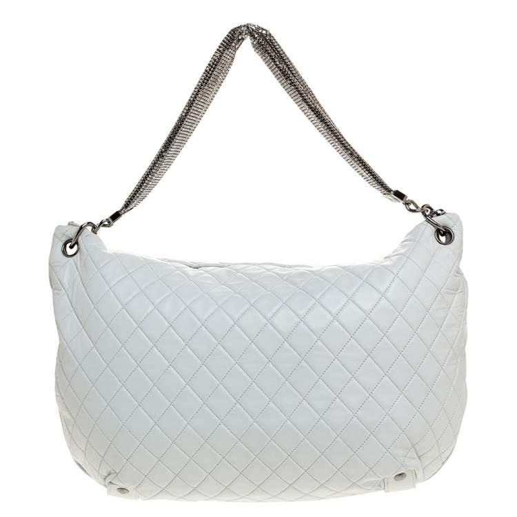 Pre Owned Chanel White Quilted Leather Chain Mail Bag