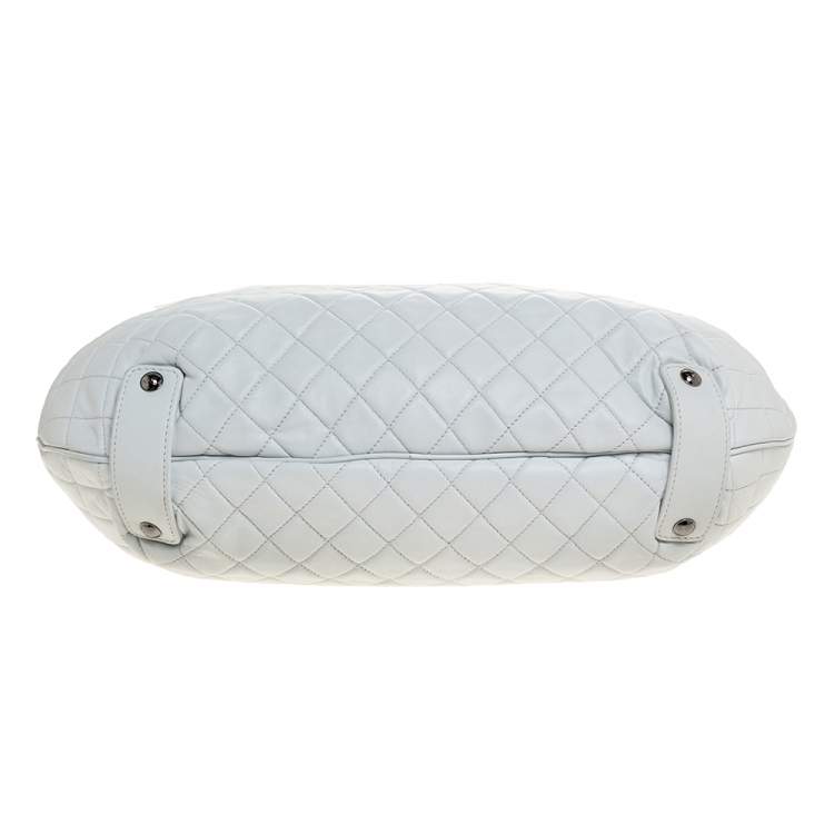 Pre Owned Chanel White Quilted Leather Chain Mail Bag