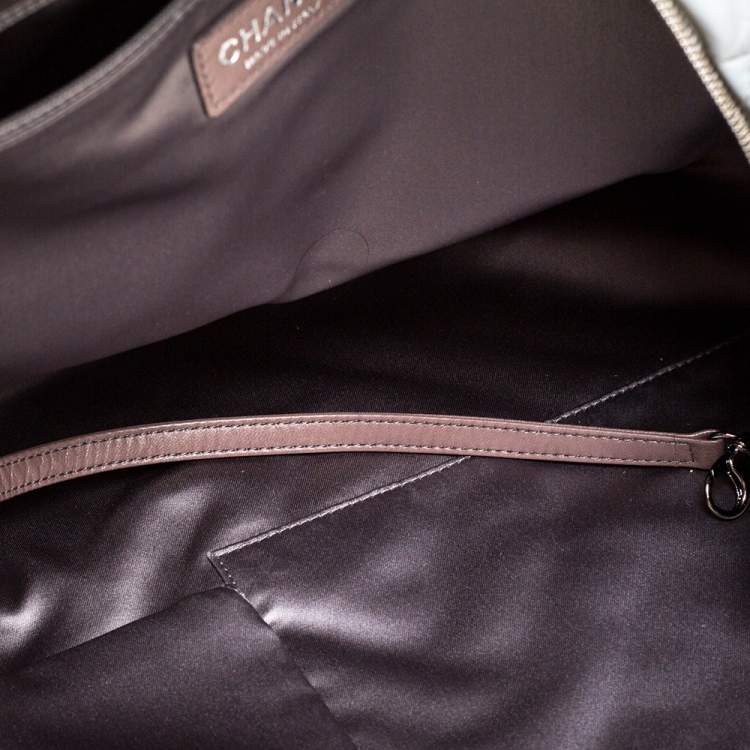 Pre Owned Chanel White Quilted Leather Chain Mail Bag