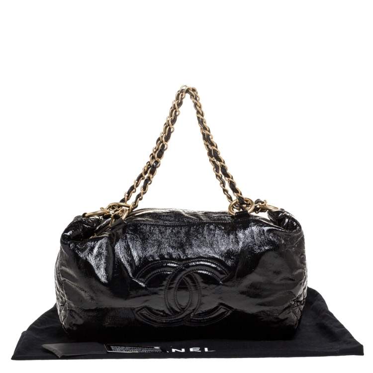 Pre Owned Chanel Black Patent Leather CC Chain Hobo Bag