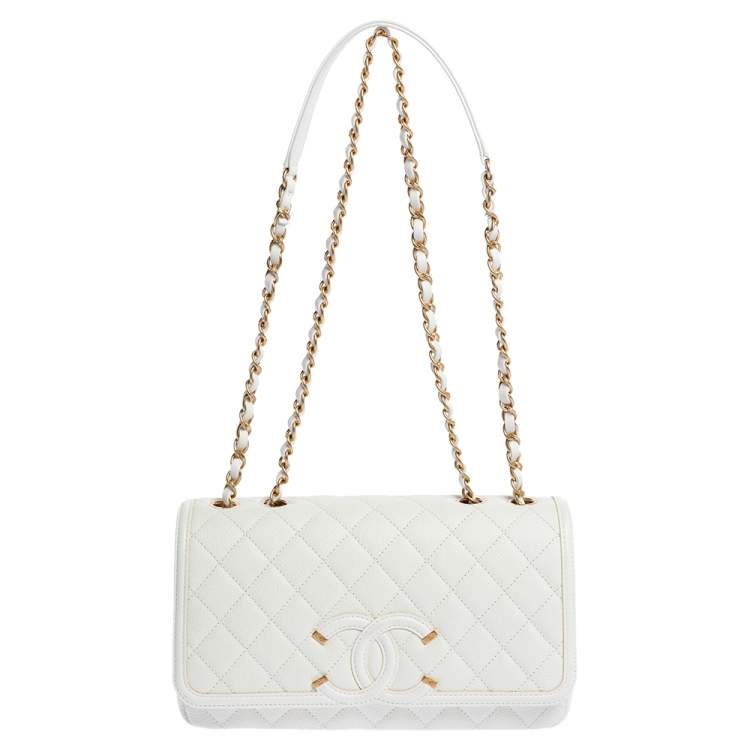 chanel white quilted shoulder bag