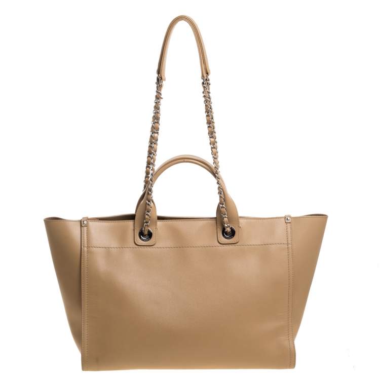 Pre Owned Chanel Beige Leather Large Studded Logo Deauville Tote 