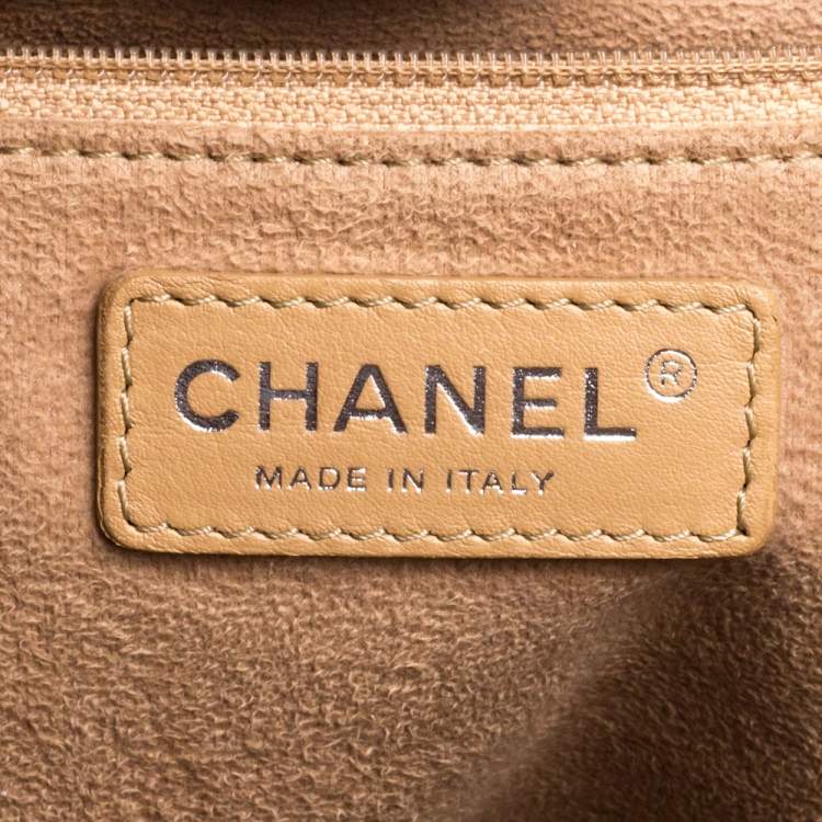 Pre Owned Chanel Beige Leather Large Studded Logo Deauville Tote 