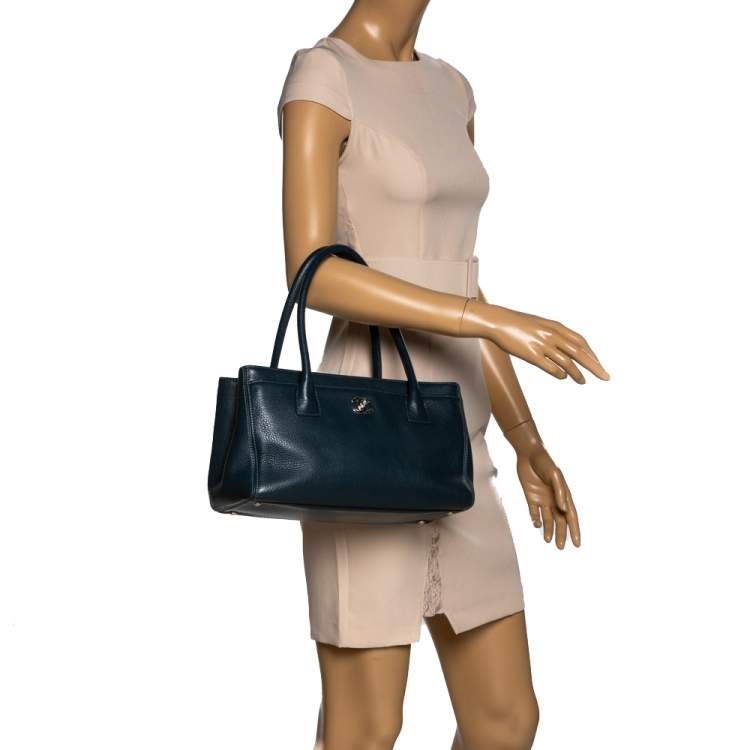 Chanel Calfskin Small Cerf Executive Shopper Tote Bag – Debsluxurycloset