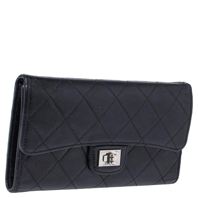 Pre Owned Chanel Black Quilted Leather Reissue Trifold Wallet
