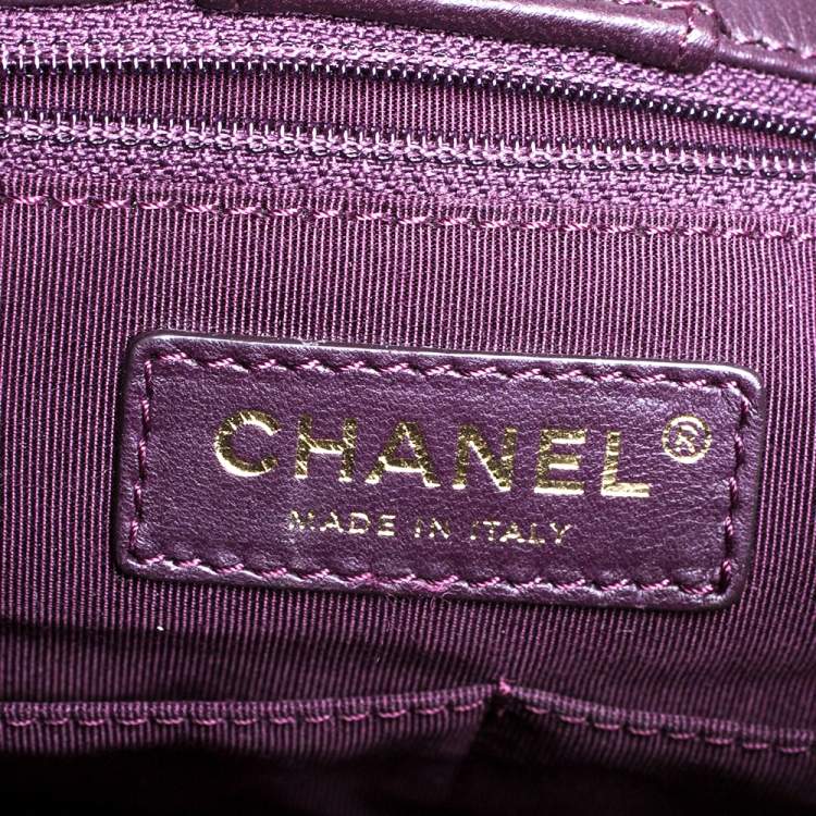 Pre Owned Chanel Plum Quilted Leather Timeless Classic Drawstring Bag