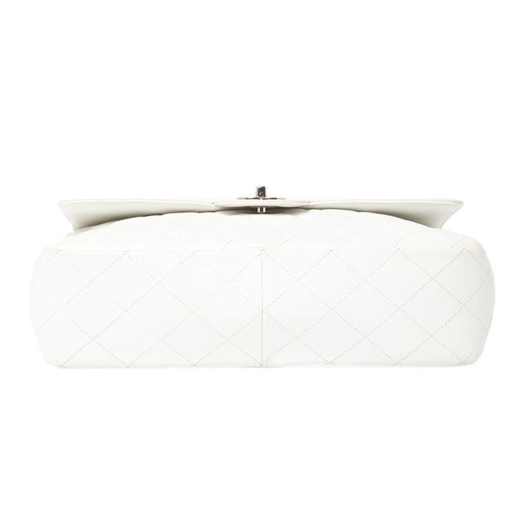 مملوكة مسبقًا Chanel White Quilted Caviar Leather Jumbo Classic Single Flap Bag