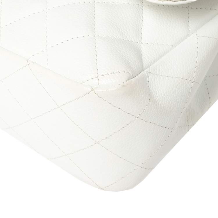 مملوكة مسبقًا Chanel White Quilted Caviar Leather Jumbo Classic Single Flap Bag