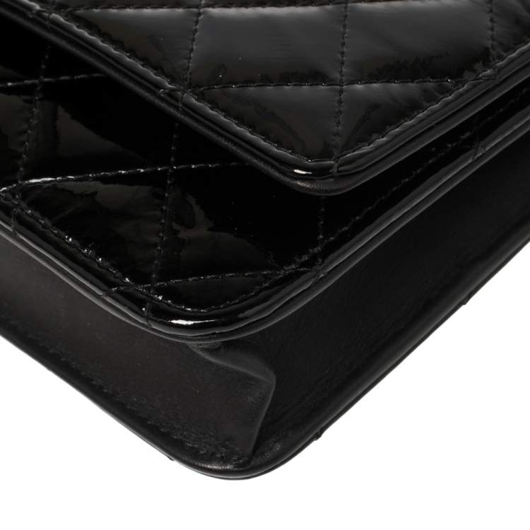 Pre Owned Chanel Black Quilted Patent Leather Reissue Wallet On Chain