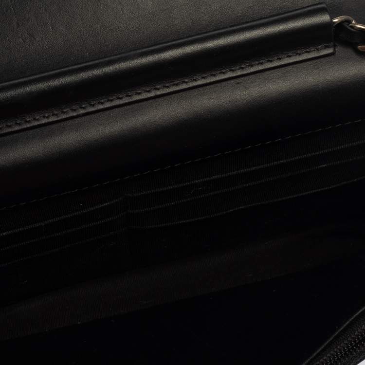 Pre Owned Chnael Black Aged Quilted Leather Lucky Charms 2.55 Reissue Wallet on Chain