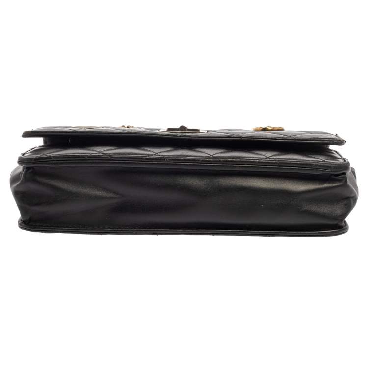 Pre Owned Chnael Black Aged Quilted Leather Lucky Charms 2.55 Reissue Wallet on Chain