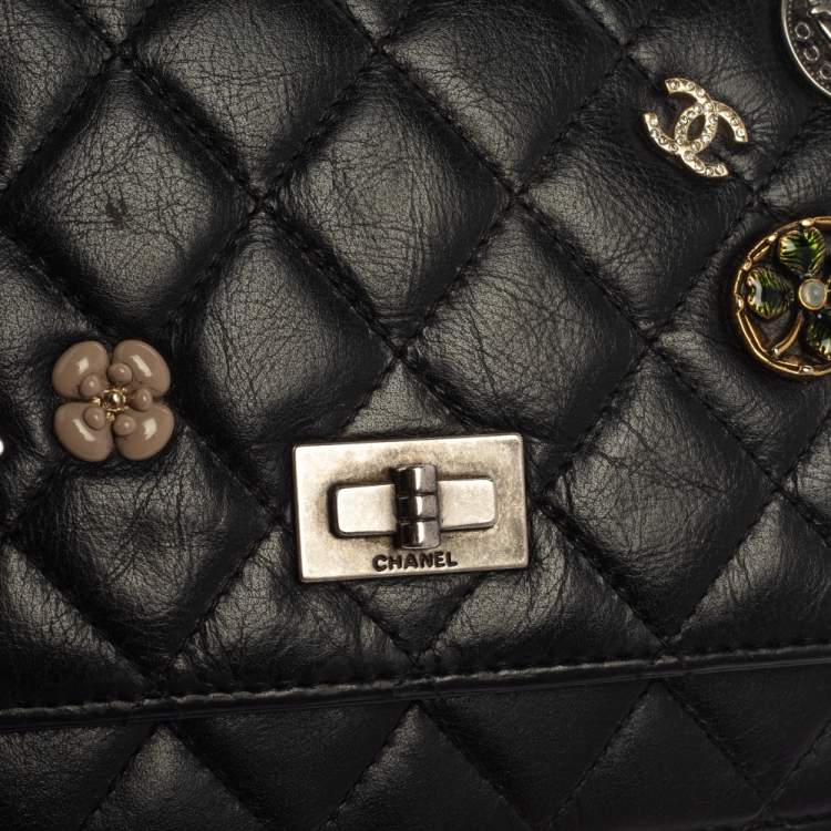 Pre Owned Chnael Black Aged Quilted Leather Lucky Charms 2.55 Reissue Wallet on Chain